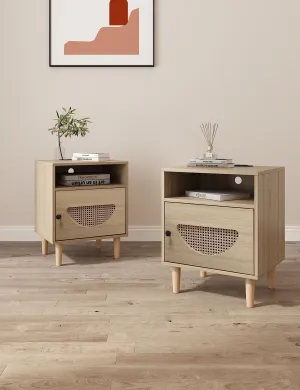 Rattan Nightstand Set of 2 with Charging Station, Boho End Table, Side Table with USB Ports & Power Outlets，1 Storage and Solid Wooden Legs for Bedroom, Living Room, Natural
